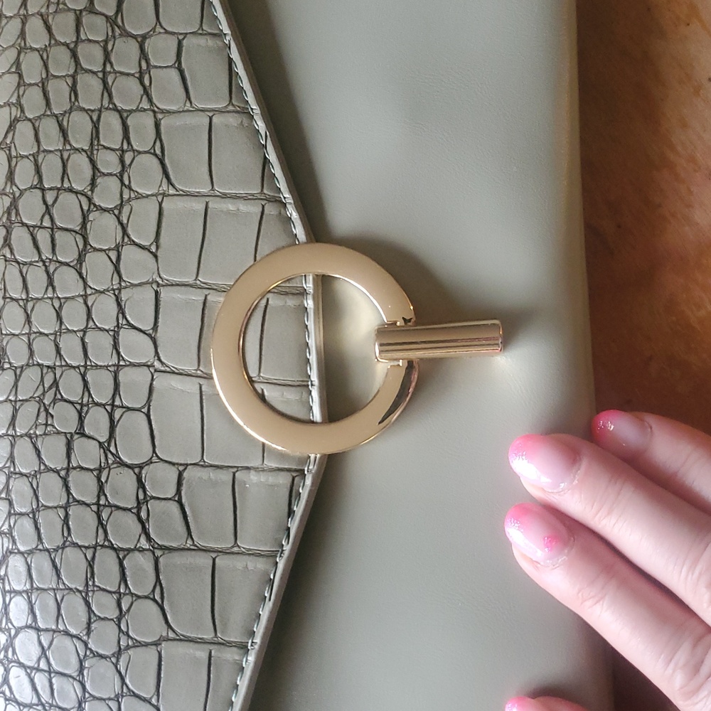 Santa Monica clutch nwt - Picture 3 of 9